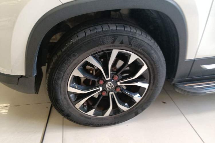 Used Baojun 510 2019 1.5L CVT Enjoyment Model China VI Emission Standard Left Front Wheel Hub
