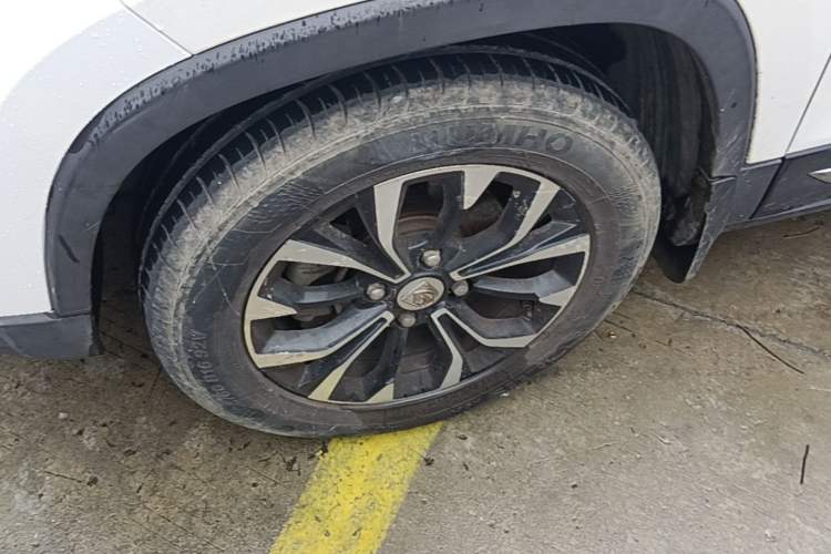 Used Baojun 510 2019 1.5L Automatic Premium Version National V Left Front Wheel Hub