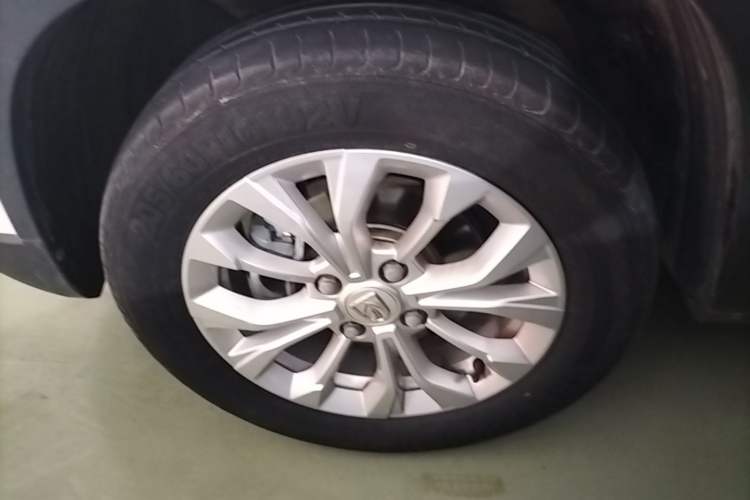 Used Baojun 510 2019 1.5L CVT Enjoyment Model China VI Emission Standard Left Front Wheel Hub