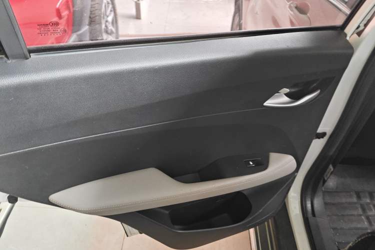 Used Baojun 510 2019 1.5L CVT Enjoyment Model China VI Emission Standard Left Rear Door Interior