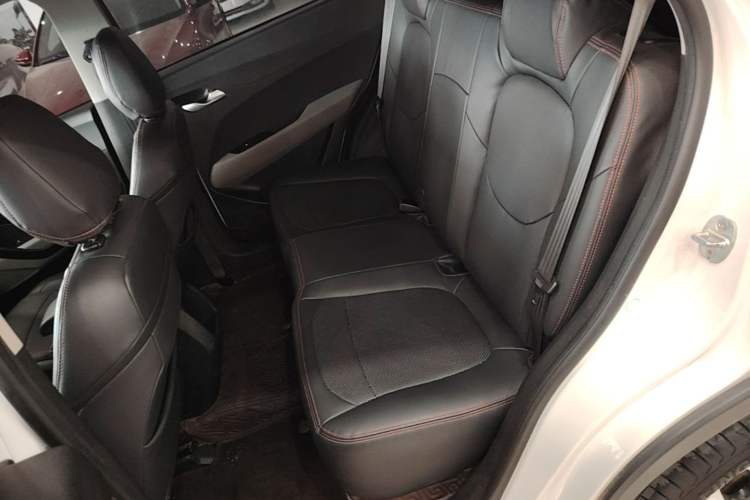 Used Baojun 510 2019 1.5L Manual Jingxiang Model 77kW China VI Emission Standard Left Rear Seat