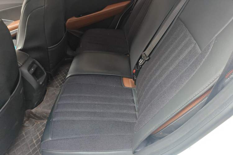 Used Baojun 510 2019 1.5L Manual Prestige Version 73kW China VI Emission Standard Left Rear Seat