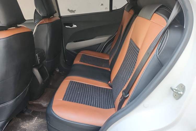 Used Baojun 510 2019 1.5L Manual Jingxiang Model 77kW China VI Emission Standard Left Rear Seat