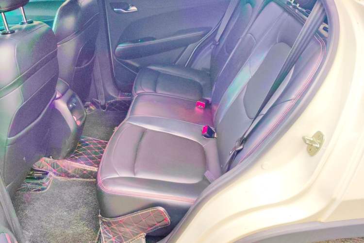 Used Baojun 510 2019 1.5L CVT Enjoyment Model China VI Emission Standard Left Rear Seat