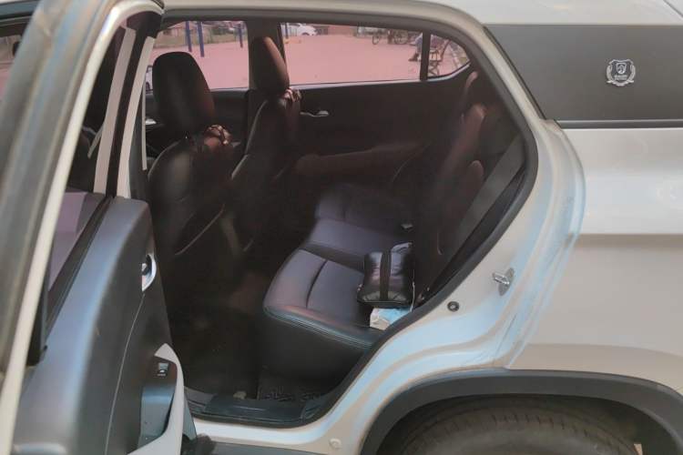 Used Baojun 510 2019 1.5L CVT Enjoyment Model China VI Emission Standard Left Rear Seat