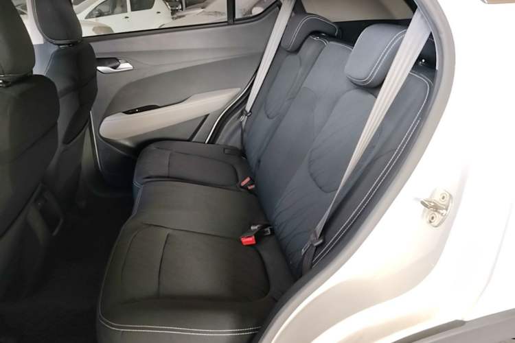 Used Baojun 510 2019 1.5L CVT Enjoyment Model China VI Emission Standard Left Rear Seat