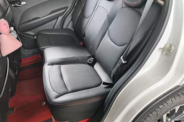 Used Baojun 510 2019 1.5L CVT Enjoyment Model China VI Emission Standard Left Rear Seat