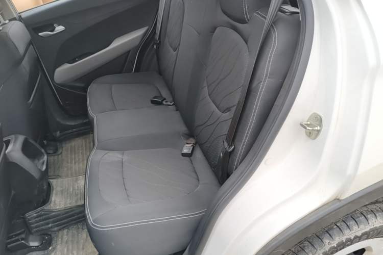 Used Baojun 510 2019 1.5L Manual Jingxiang Model 73kW China VI Emission Standard Left Rear Seat