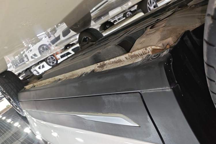 Used Baojun 510 2019 1.5L CVT Enjoyment Model China VI Emission Standard Left Side Sill