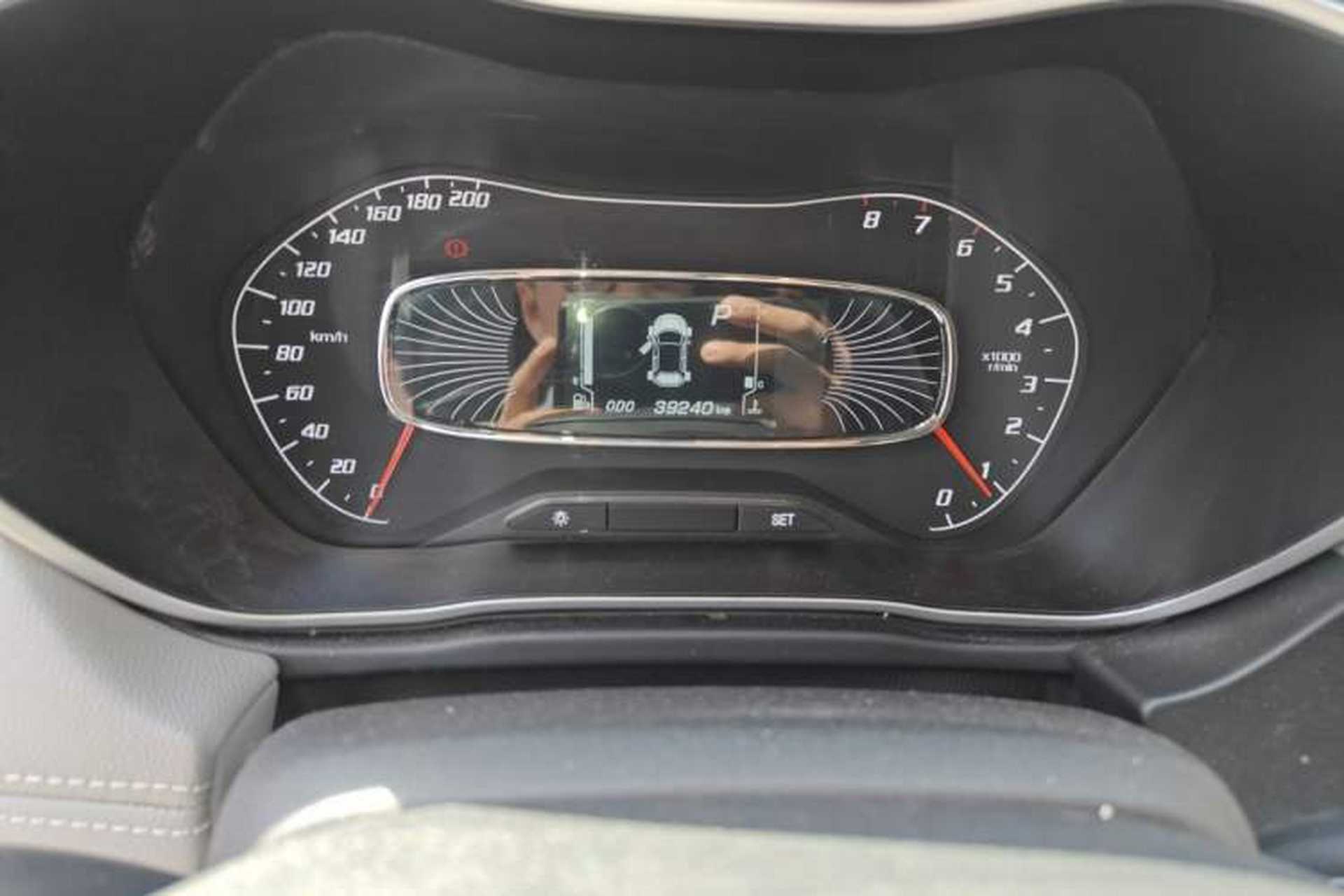 Used Baojun 510 2019 1.5L CVT Enjoyment Model China VI Emission Standard Odometer Close Up