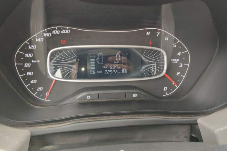 Used Baojun 510 2019 1.5L Manual Jingxiang Model 73kW China VI Emission Standard Odometer Close Up