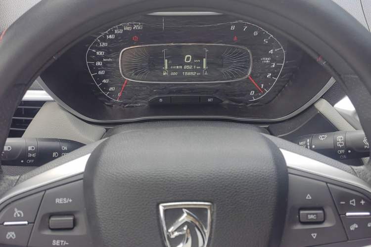Used Baojun 510 2019 1.5L Manual Enjoyment Model 77kW China VI Emission Standard Odometer Close Up
