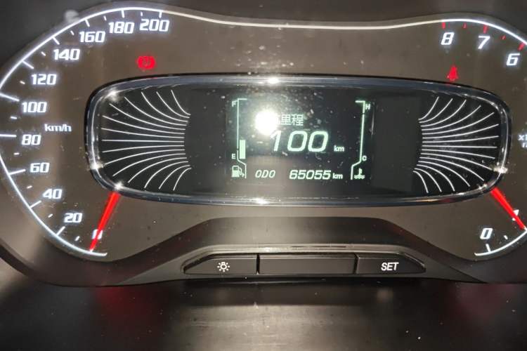 Used Baojun 510 2019 1.5L Manual Prestige Version China V Emission Standard Odometer Close Up