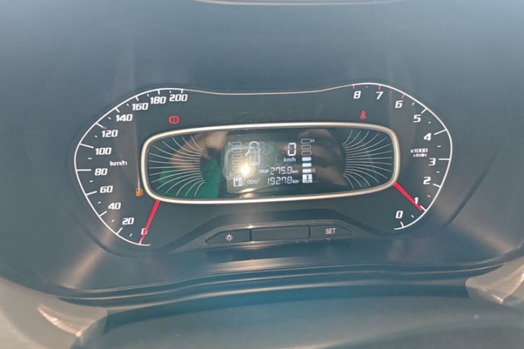 Used Baojun 510 2019 1.5L Manual Jingxiang Model 77kW China VI Emission Standard Odometer Close Up