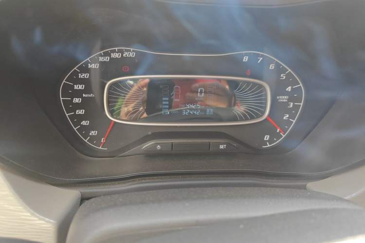 Used Baojun 510 2019 1.5L Manual Jingxiang Model 77kW China VI Emission Standard Odometer Close Up