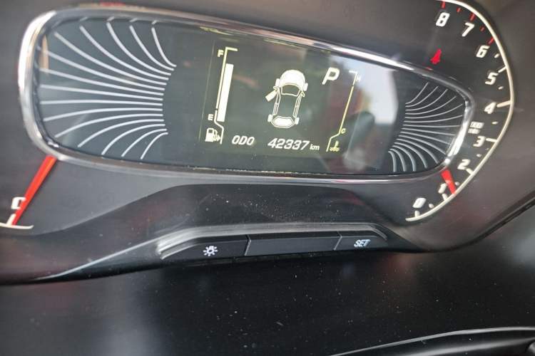 Used Baojun 510 2019 1.5L CVT Enjoyment Model China VI Emission Standard Odometer Close Up