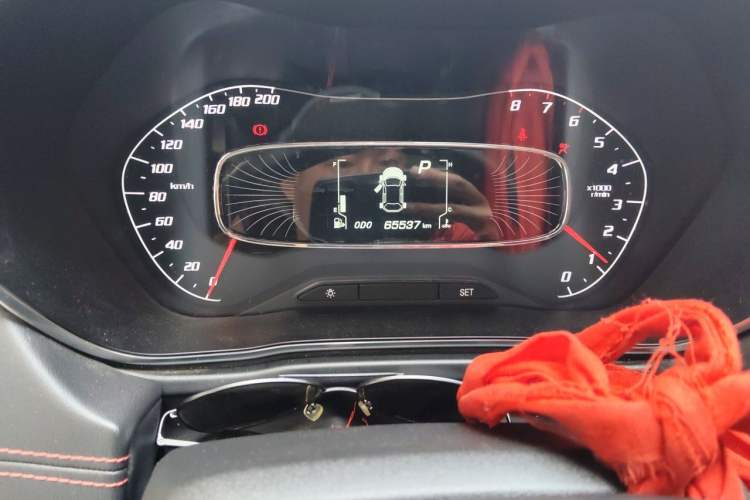 Used Baojun 510 2019 1.5L CVT Enjoyment Model China VI Emission Standard Odometer Close Up