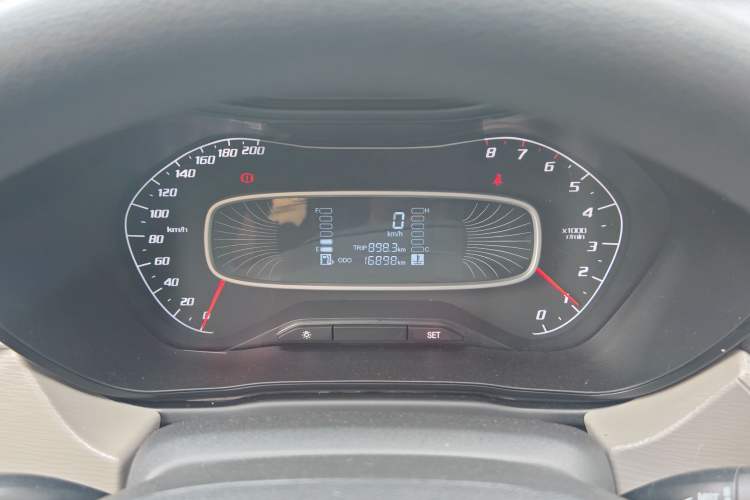 Used Baojun 510 2019 1.5L Manual Jingxiang Model China V Emission Standard Odometer Close Up