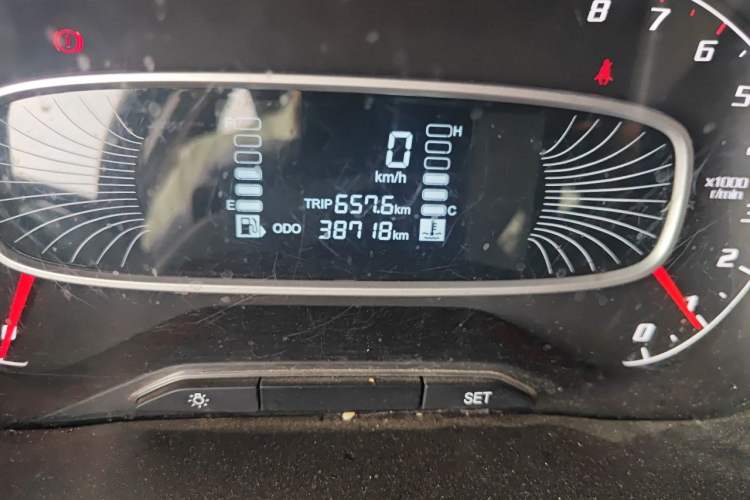 Used Baojun 510 2019 1.5L Manual Jingxiang Model 77kW China VI Emission Standard Odometer Close Up