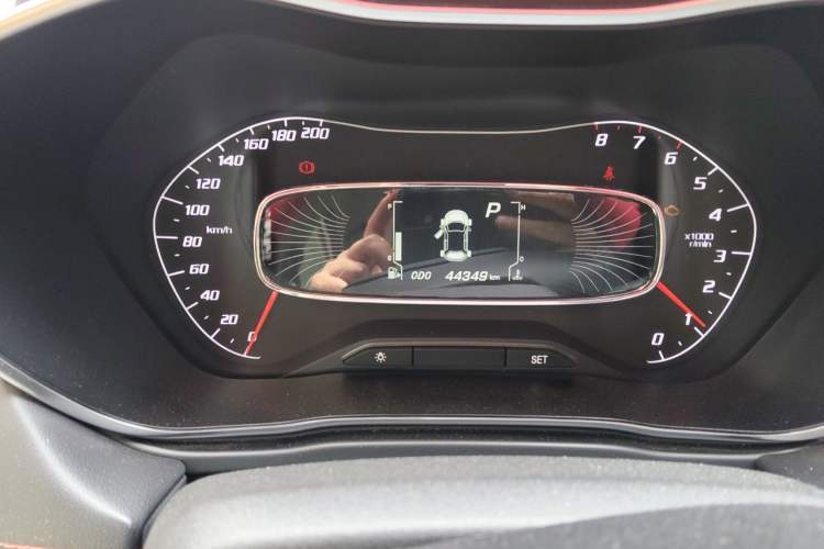 Used Baojun 510 2019 1.5L CVT Enjoyment Model China VI Emission Standard Odometer Close Up