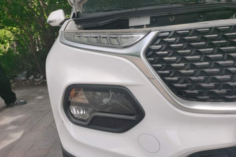 Used Baojun 510 2019 1.5L Manual Enjoyment Model 77kW China VI Emission Standard Right Front Headlight