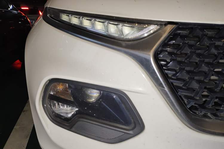 Used Baojun 510 2019 1.5L Automatic Prestige Edition China V Right Front Headlight