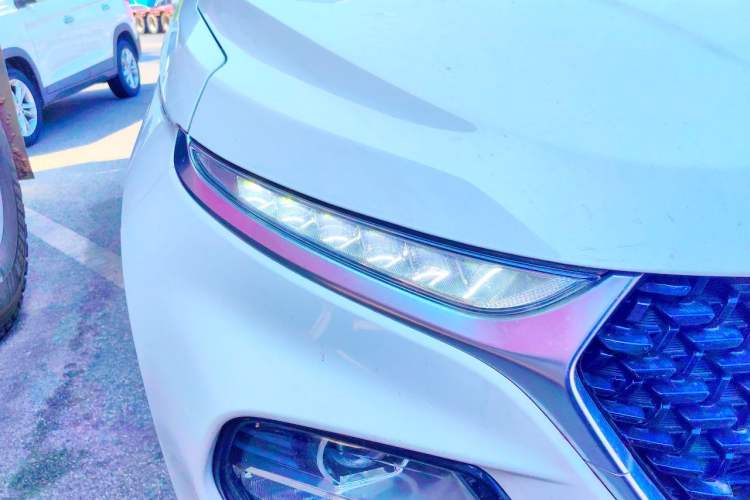 Used Baojun 510 2019 1.5L Manual Prestige Version China V Emission Standard Right Front Headlight