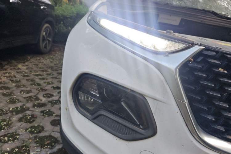 Used Baojun 510 2019 1.5L Manual Prestige Version China V Emission Standard Right Front Headlight