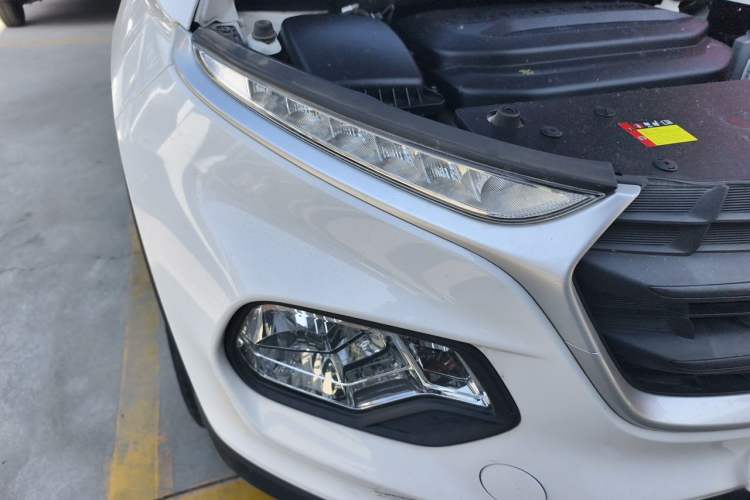 Used Baojun 510 2019 1.5L Manual Jingxiang Model 73kW China VI Emission Standard Right Front Headlight