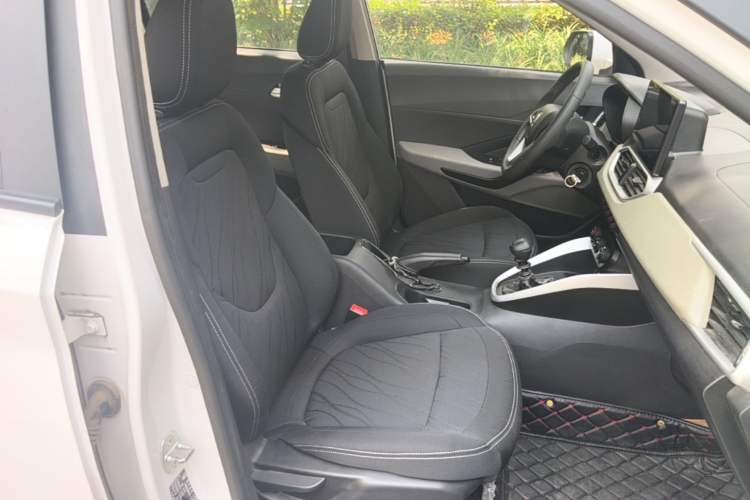 Used Baojun 510 2019 1.5L Manual Jingxiang Model 77kW China VI Emission Standard Right Front Seat