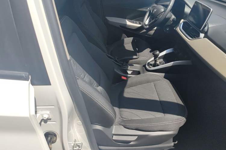 Used Baojun 510 2019 1.5L Manual Jingxiang Model China V Emission Standard Right Front Seat
