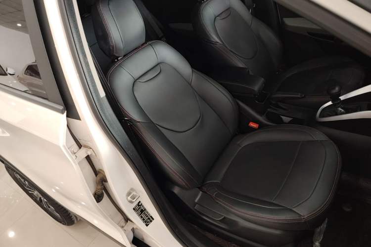 Used Baojun 510 2019 1.5L Manual Jingxiang Model 77kW China VI Emission Standard Right Front Seat