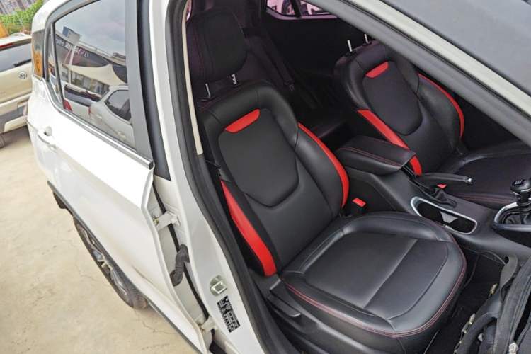 Used Baojun 510 2019 1.5L Manual Prestige Version China V Emission Standard Right Front Seat