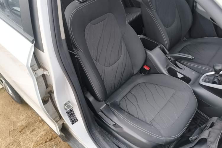 Used Baojun 510 2019 1.5L Manual Jingxiang Model 73kW China VI Emission Standard Right Front Seat