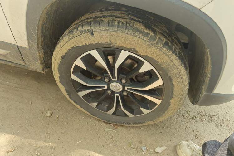 Used Baojun 510 2019 1.5L Manual Prestige Version China V Emission Standard Right Front Wheel Hub