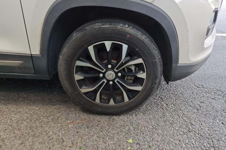 Used Baojun 510 2019 1.5L Manual Enjoyment Model China V Right Front Wheel Hub