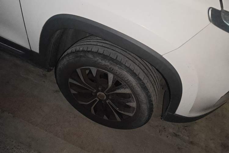 Used Baojun 510 2019 1.5L CVT Enjoyment Model China VI Emission Standard Right Front Wheel Hub