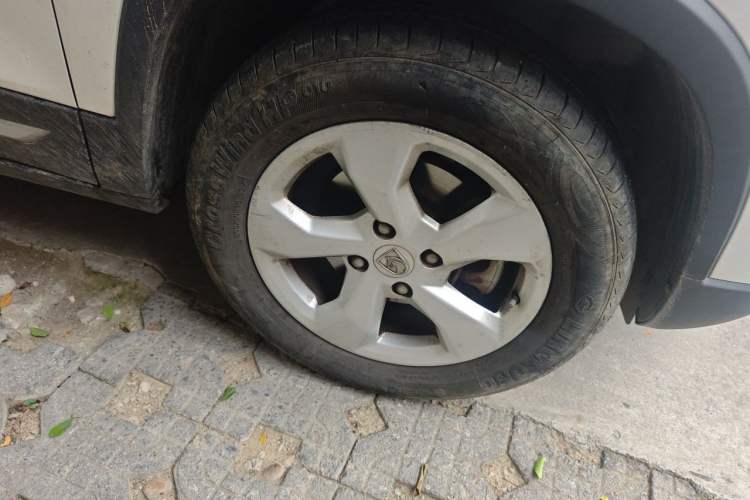 Used Baojun 510 2019 1.5L Automatic Enjoyment Model China V Emission Standard Right Front Wheel Hub