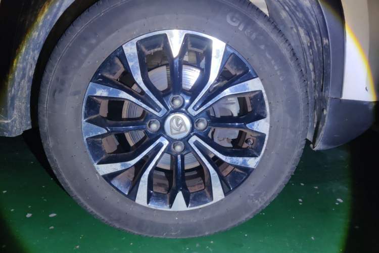 Used Baojun 510 2019 1.5L Automatic Prestige Edition China V Right Front Wheel Hub