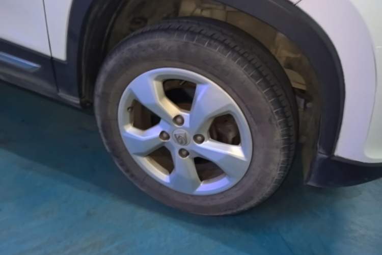 Used Baojun 510 2019 1.5L Automatic Enjoyment Model China V Emission Standard Right Front Wheel Hub