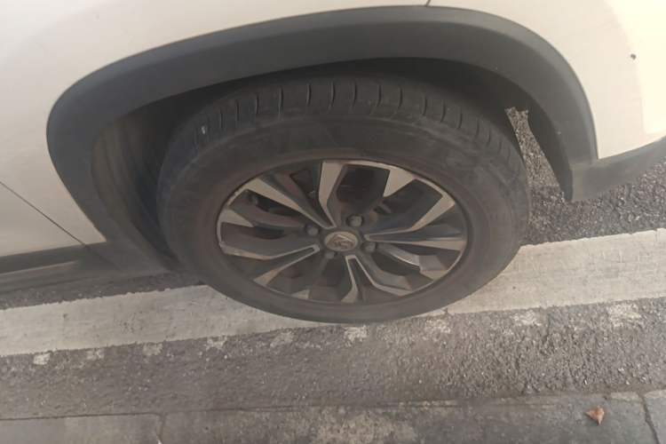 Used Baojun 510 2019 1.5L Automatic Premium Version National V Right Front Wheel Hub