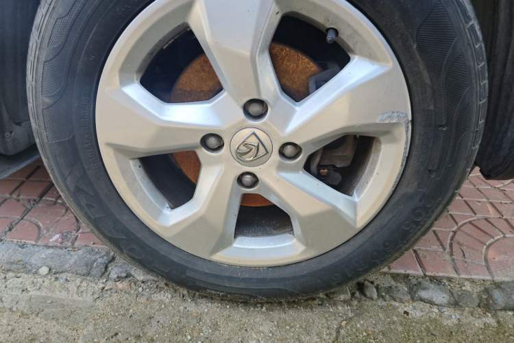 Used Baojun 510 2019 1.5L CVT Enjoyment Model China VI Emission Standard Right Front Wheel Hub