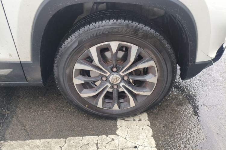 Used Baojun 510 2019 1.5L Manual Enjoyment Model 77kW China VI Right Front Wheel Hub