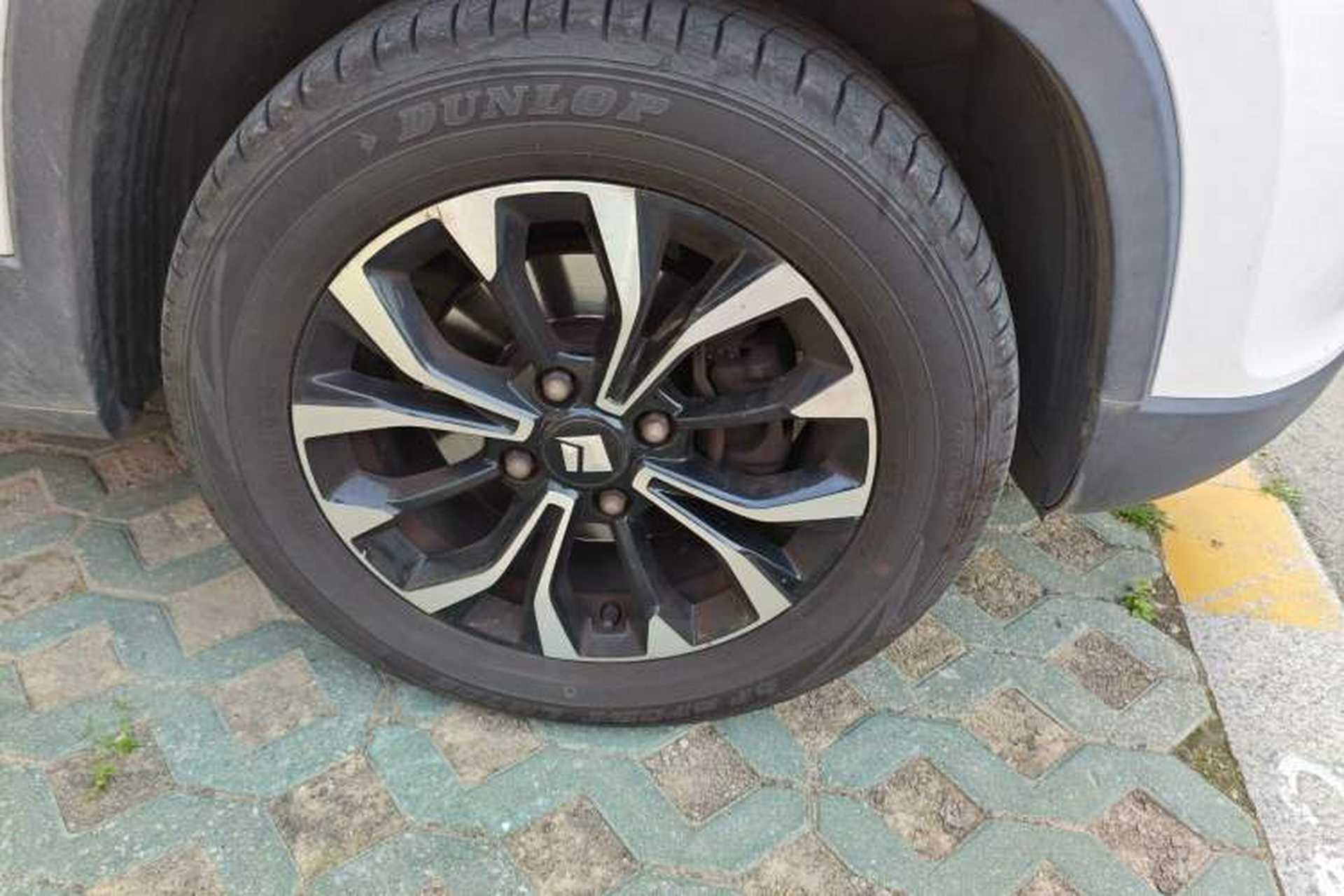Used Baojun 510 2019 1.5L Automatic Premium Version National V Right Front Wheel Hub
