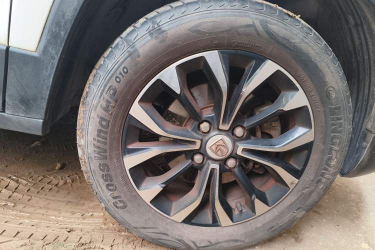 Used Baojun 510 2019 1.5L Manual Jingxiang Model China V Emission Standard Right Front Wheel Hub