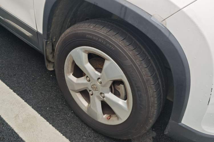 Used Baojun 510 2019 1.5L Automatic Enjoyment Model China V Emission Standard Right Front Wheel Hub