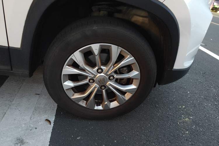 Used Baojun 510 2019 1.5L CVT Enjoyment Model China VI Emission Standard Right Front Wheel Hub