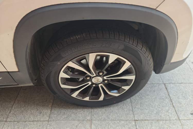 Used Baojun 510 2019 1.5L Automatic Premium Version National V Right Front Wheel Hub