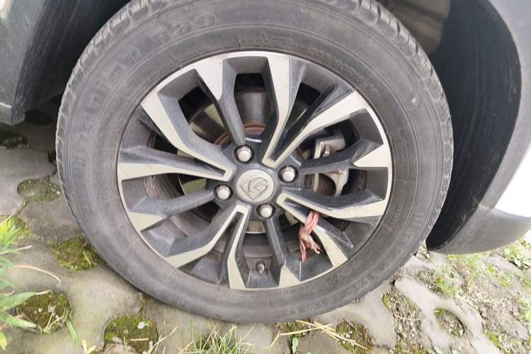 Used Baojun 510 2019 1.5L CVT Enjoyment Model China VI Emission Standard Right Front Wheel Hub