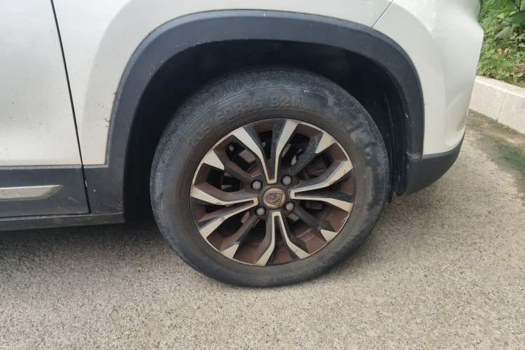 Used Baojun 510 2019 1.5L Automatic Prestige Edition China V Right Front Wheel Hub